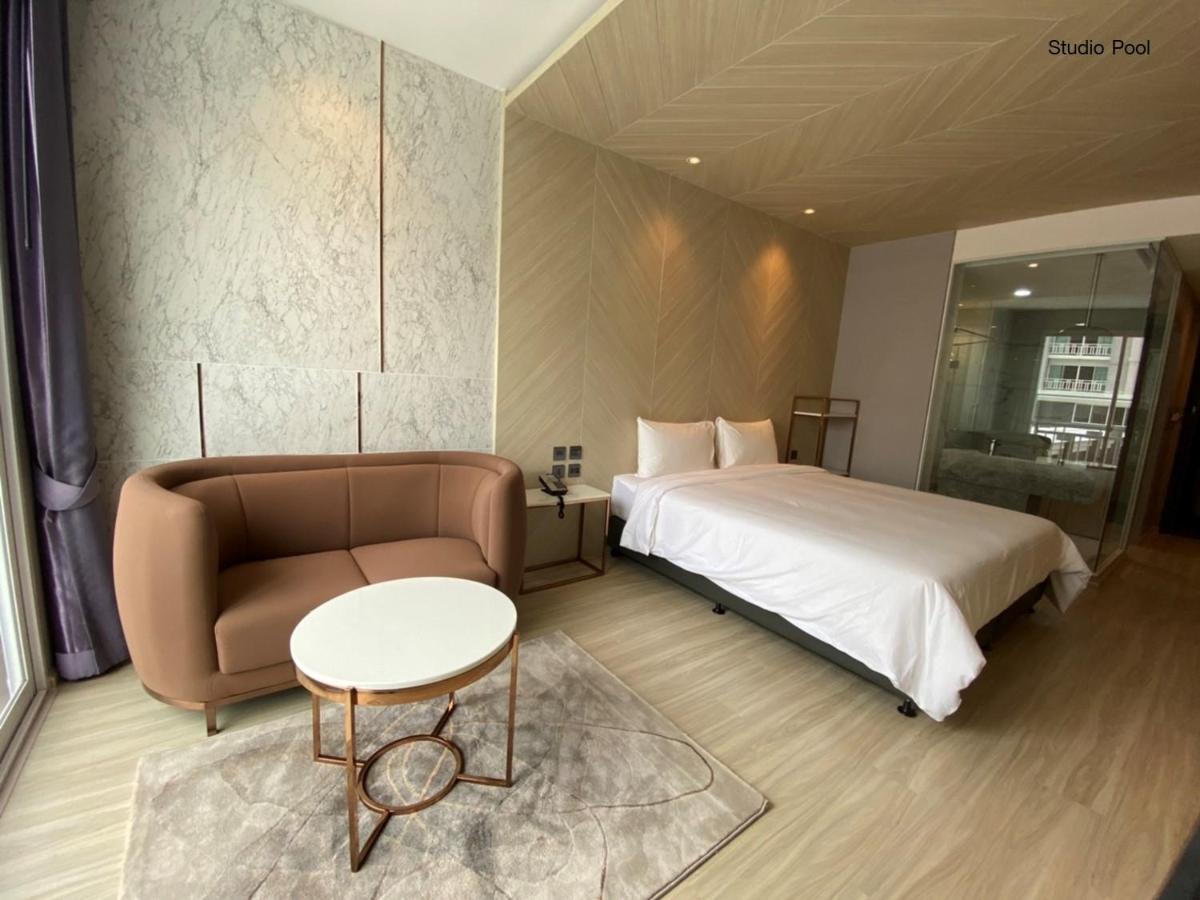 Golden City Rayong Hotel Buitenkant foto