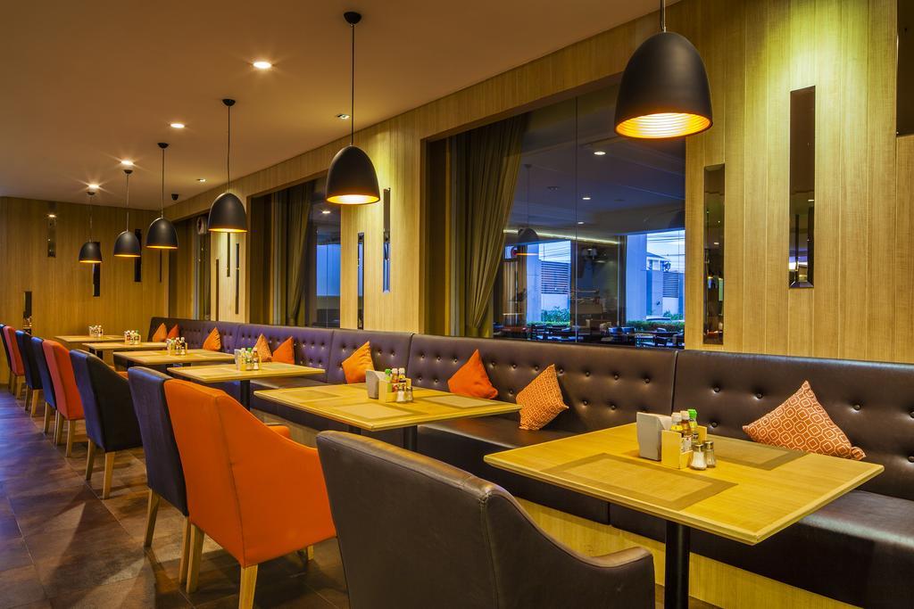 Golden City Rayong Hotel Buitenkant foto