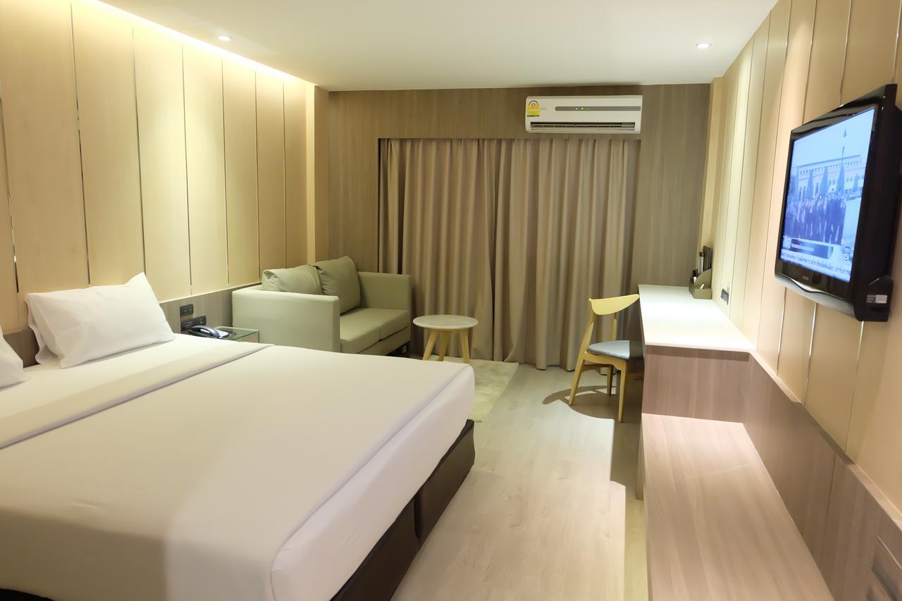 Golden City Rayong Hotel Buitenkant foto
